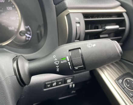 Lexus Is 2.5 IS 300h Advance CVT 4dr 58