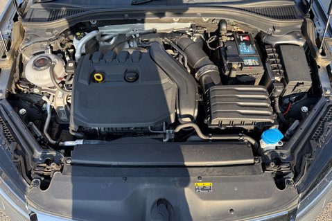 Skoda Superb SE L TSI DSG - FULL SKODA SERVICE HISTORY 57