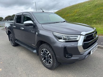 Toyota Hilux 2.4 HI-Luxury Invincible D-4D 4WD Double Cab Auto 4WD 5dr
