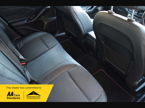 Ford Focus 1.0 Focus ST-Line X 5dr 37