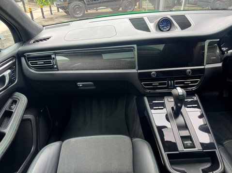 Porsche Macan GTS PDK 17