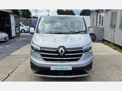 Renault Trafic SPORT LL30 L2 H1 LWB 2.0 DCI 130ps EU6 6