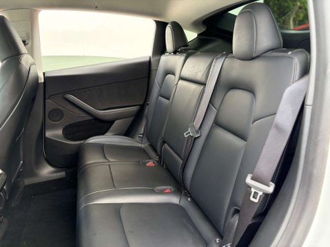 Tesla Model Y ModeL Y Long Range AWD 4WD 5dr 61