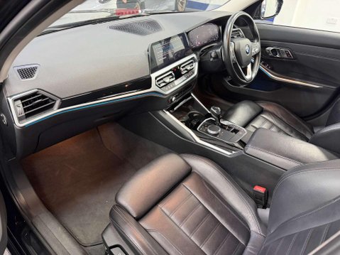 BMW 3 Series 2.0 330e 12kWh Sport Pro Saloon 4dr Petrol Plug-in Hybrid Auto Euro 6 (s/s) 48