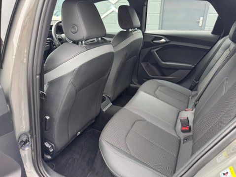 Audi A1 S LINE 35 TFSI S-A 41