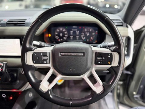 Land Rover Defender 2.0 SD4 S SUV 5dr Diesel Auto 4WD Euro 6 (s/s) (240 ps) 24