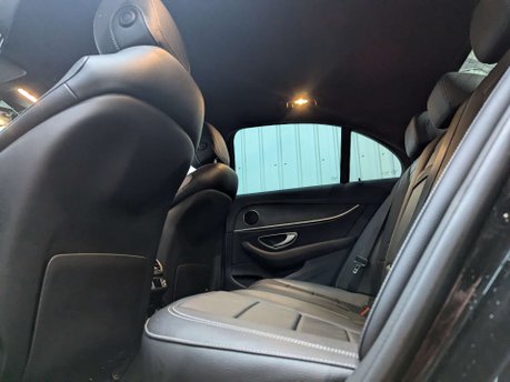 Mercedes-Benz E Class 2.0 E 300 AMG Line de Auto 4dr 62