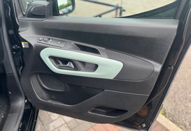 Citroen Berlingo BLUEHDI FEEL M WHEELCHAIR RAMP 27