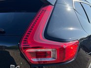 Volvo XC40 B4 R-DESIGN PRO MHEV 14