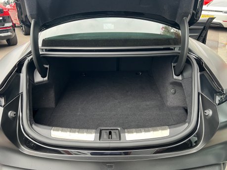 Porsche Taycan 500kW Turbo 93kWh 4dr 25