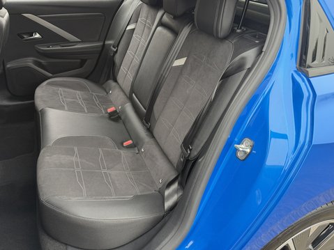 Vauxhall Astra 115kW Ultimate 54kWh 5dr Auto 37