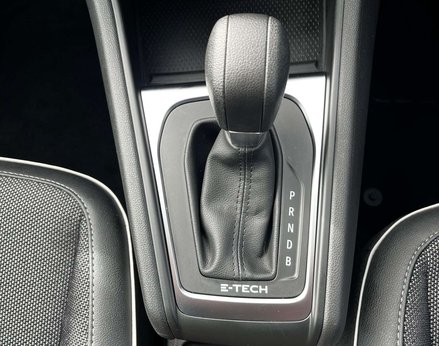 Renault Captur 1.6 Captur Techno E-Tech PHEV Auto 5dr 52