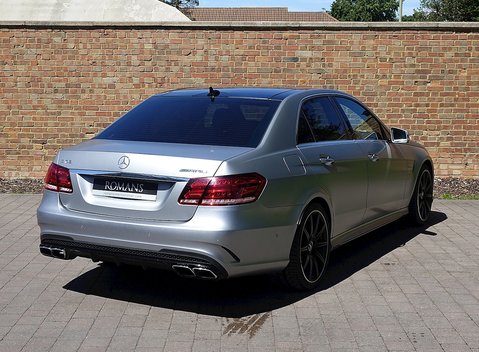 Mercedes-Benz E Class AMG 2