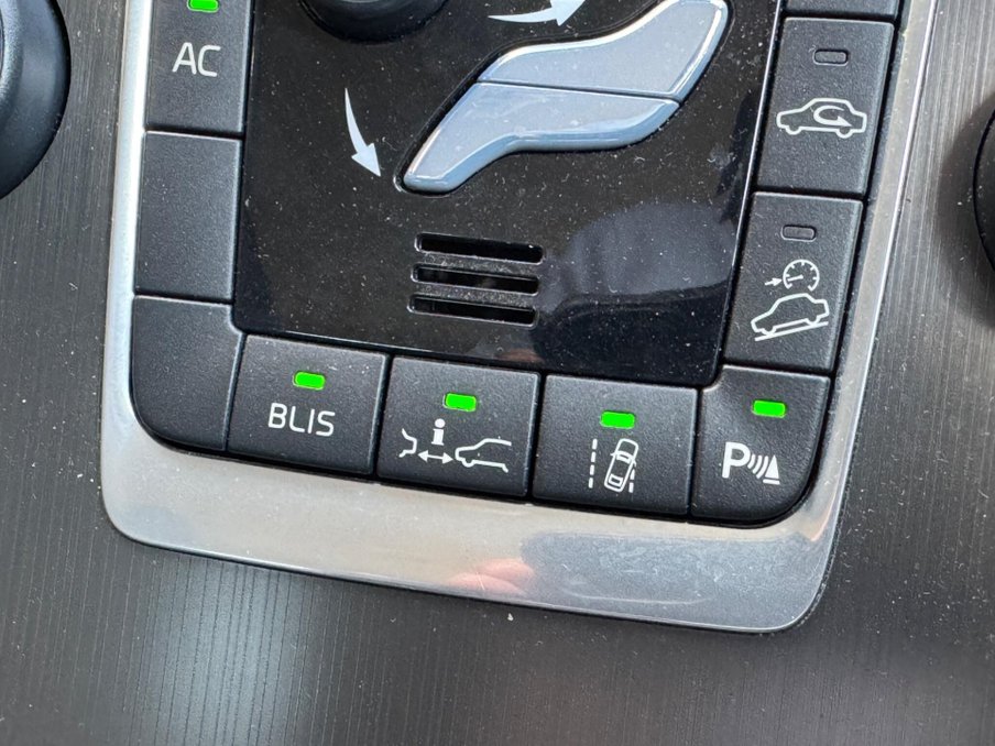 2014 Volvo XC60 — image 11