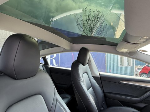 Tesla Model 3 (Dual Motor) Performance Saloon 4dr Electric Auto 4WDE (Performance Upgrade 33