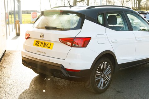 SEAT Arona TSI SE TECHNOLOGY 8