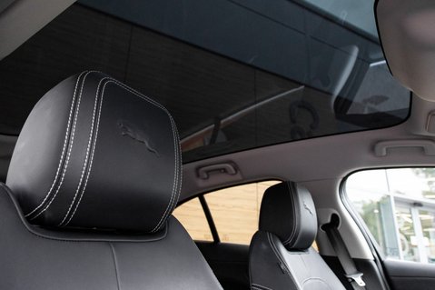 Jaguar I-Pace HSE 33