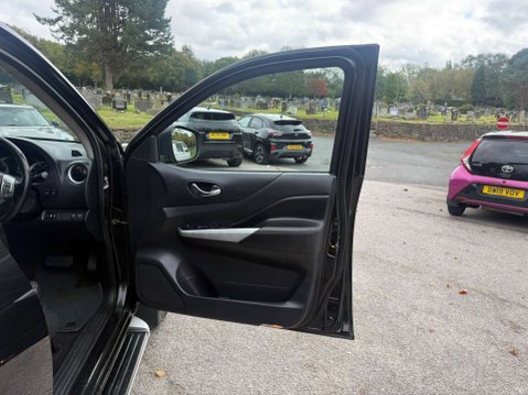 Nissan Navara 2.3 Navara Tekna dCi Auto 4WD 5dr 21