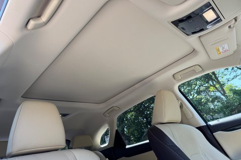 Lexus RX 450H LUXURY - PANORAMIC SUNROOF - RARE COLOUR COMBO 57