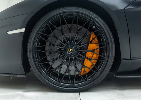 Lamborghini Aventador S LP 740-4 ROADSTER 