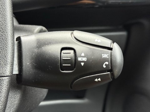 DS DS 3 1.6 BlueHDi Connected Chic Euro 6 (s/s) 3dr 17