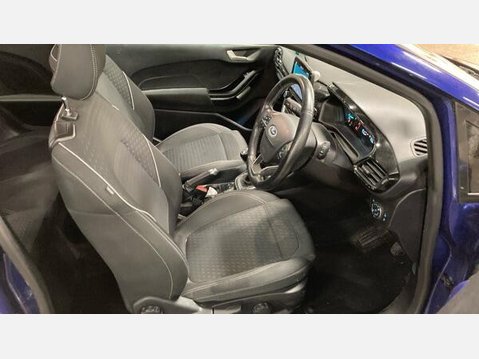 Ford Fiesta 1.0T EcoBoost Titanium Euro 6 (s/s) 3dr 5