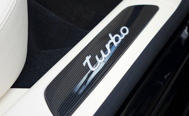 Porsche Panamera Turbo 16