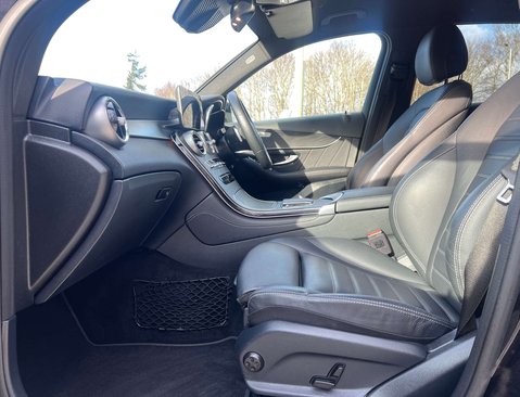 Mercedes-Benz GLC 2.0 GLC 300 AMG Line Premium D 4Matic Auto 4WD 5dr 33