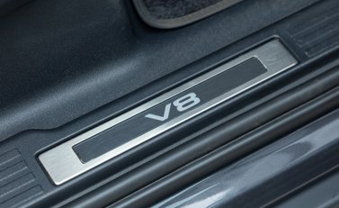 Land Rover Defender 90 V8 CARPATHIAN EDITION 25