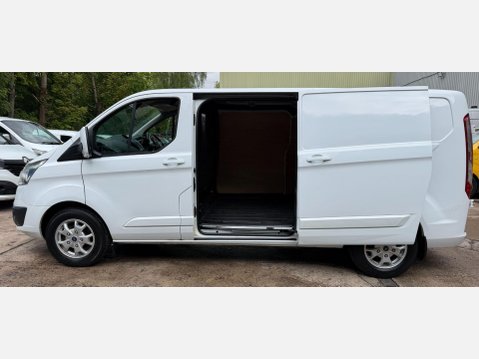 Ford Transit Custom 2.2 TDCi 290 Limited Panel Van 5dr Diesel Manual L2 H1 (186 g/km, 123 bhp) 23
