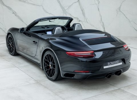 Porsche 911 Carrera GTS CABRIOLET (991.2) 12