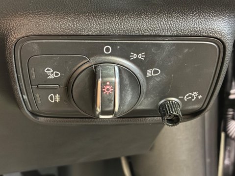 Audi TT 2.0 TDI ultra Sport Euro 6 (s/s) 3dr 33