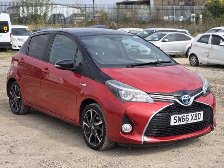 Toyota Yaris 1.5 VVT-h Design Hatchback 5dr Petrol Hybrid E-CVT Euro 6 (101 ps) 5