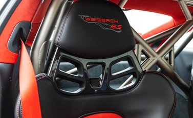Porsche 911 GT2 RS (991) 8