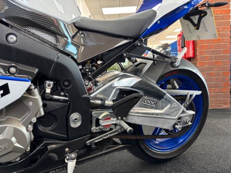 BMW HP4 1000 Super Sports Petrol Manual (193 ps) 17