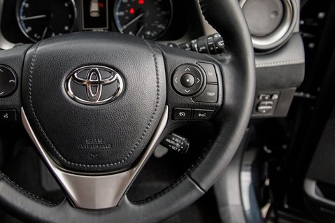 Toyota Rav 4 VVT-I DESIGN 19