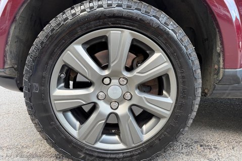 Land Rover Discovery SDV6 SE TECH - 11 SERVICES RECORDED INC CAMBELT CHANGE 56