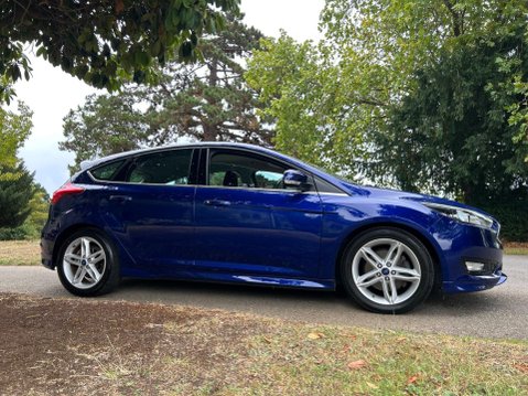 Ford Focus ZETEC S 12