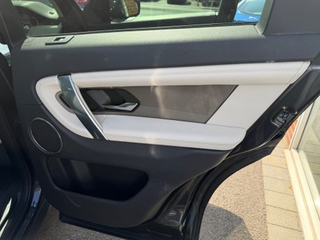 Land Rover Discovery Sport 1.5 P300e 12.2kWh R-Dynamic S 5dr Petrol Plug-in Hybrid 4WD Euro 6 (309 ps) 38