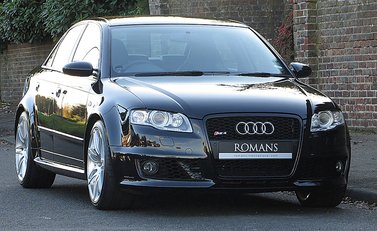 Audi RS4 Saloon 1
