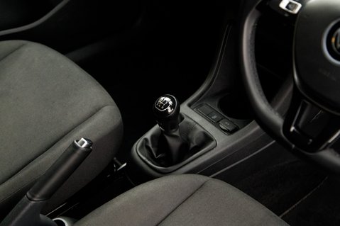 Volkswagen Up R-LINE 22