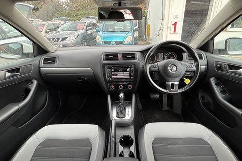 Volkswagen Jetta SPORT TDI BLUEMOTION TECHNOLOGY DSG BLUETOOTH! £35 ROAD TAX! 10