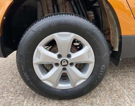 Dacia Duster 1.6 Duster Comfort SCe 4x2 5dr 16
