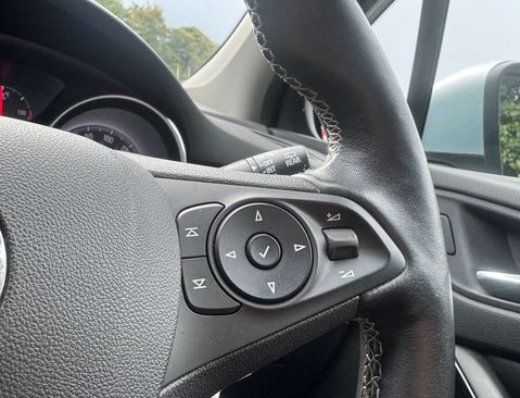Vauxhall Astra 1.4 Astra Elite Nav T 5dr 17