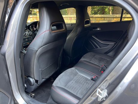 Mercedes-Benz GLA 2.1 GLA220d AMG Line 7G-DCT 4MATIC Euro 6 (s/s) 5dr 26