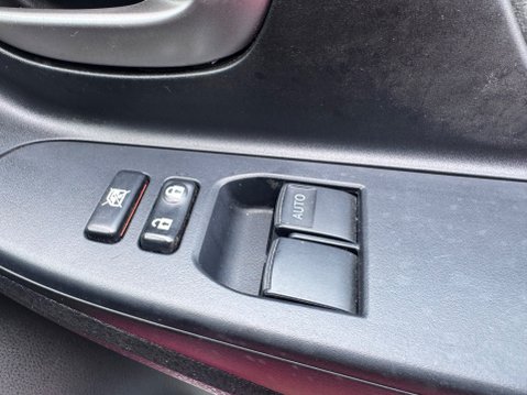 Toyota Yaris 1.33 VVT-I ICON 19