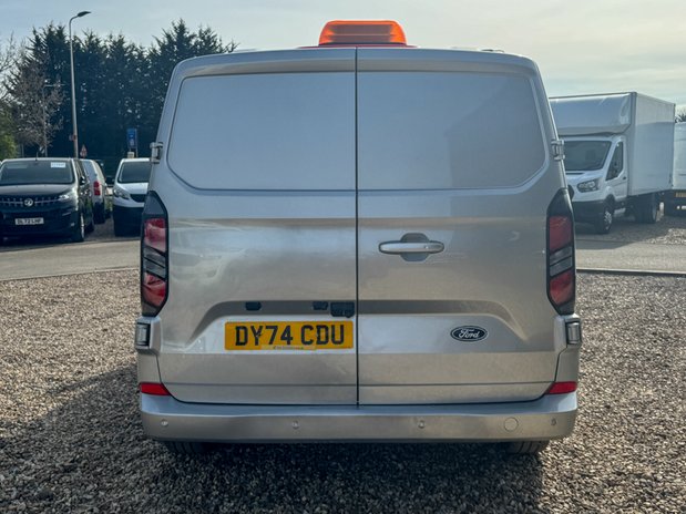 Ford Transit Custom LWB L2H1 Low Roof Limited 300 AirCon Alloys SELECT 7