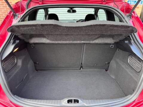 Peugeot 208 1.6 THP GTi Hatchback 3dr Petrol Manual Euro 5 (200 ps) 41