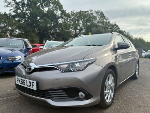 Toyota Auris 1.6 D-4D Business Edition Touring Sports 5dr Diesel Manual Euro 6 (s/s) (11 3