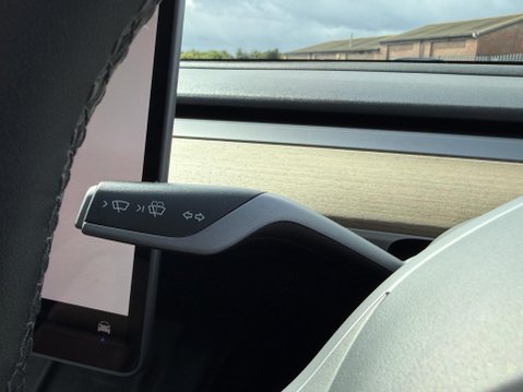 Tesla Model Y (Dual Motor) Long Range SUV 5dr Electric Auto 4WDE (384 bhp) 37